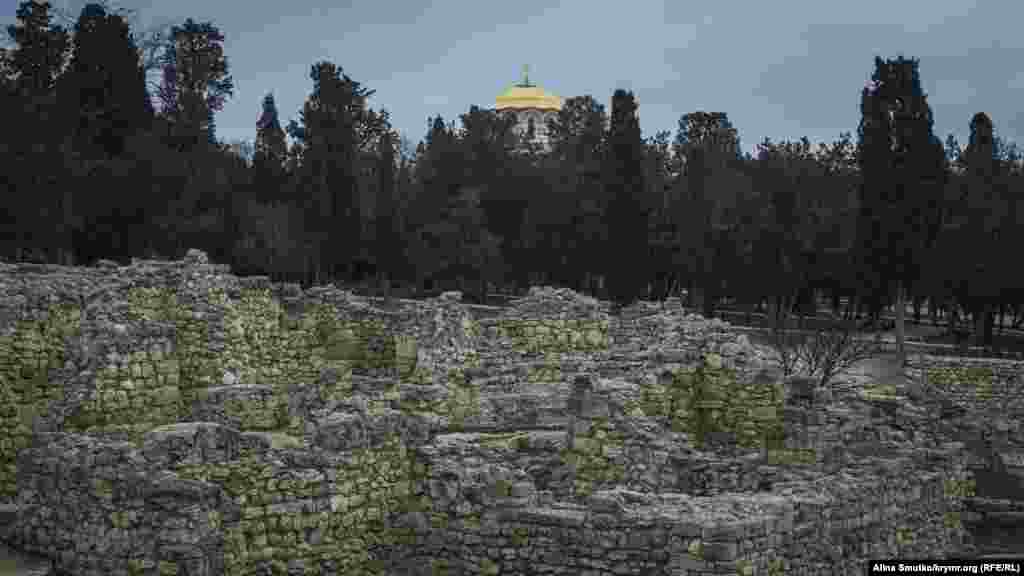 За словами вченого секретаря музею-заповідника Наталії Гинькут, раніше єпархія не змогла отримати в управління ці ж 24 об'єкти музею через порушення в зібраному пакеті документів