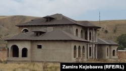 Один из коттеджей, предположительно, принадлежавших Максиму Бакиеву.