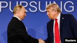 Уладзімір Пуцін і Дональд Трамп сустракаюцца на Алясцы 15 жніўня 2025 году. Ілюстрацыйнае фота