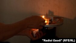 Сокинон барои ғизо омода кардан аз гази моеъ истифода мекунанд, ки чандон бехатар нест.