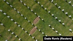 Një fotografi e bërë me dron e Qendrës Përkujtimore në Srebrenicë. 16 prill 2021.