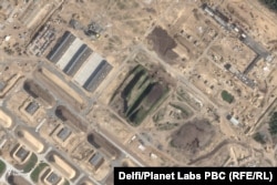 Заходні, самы буйны ўчастак будаўніцтва вайсковага аб’екту каля вёскі Паўлаўка. Спадарожнікавы здымак 13 жніўня 2025 году