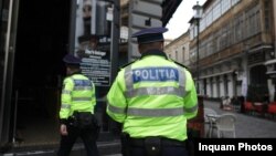 Bucureștiul intră în scenariul roșu în noaptea de vineri spre sâmbătă deși de două zile a depășit incidența de 3 la mie. În tot acest timp, terasele au fost pline de clienți, fără nicio restricție, fără nicio regulă anti-Covid