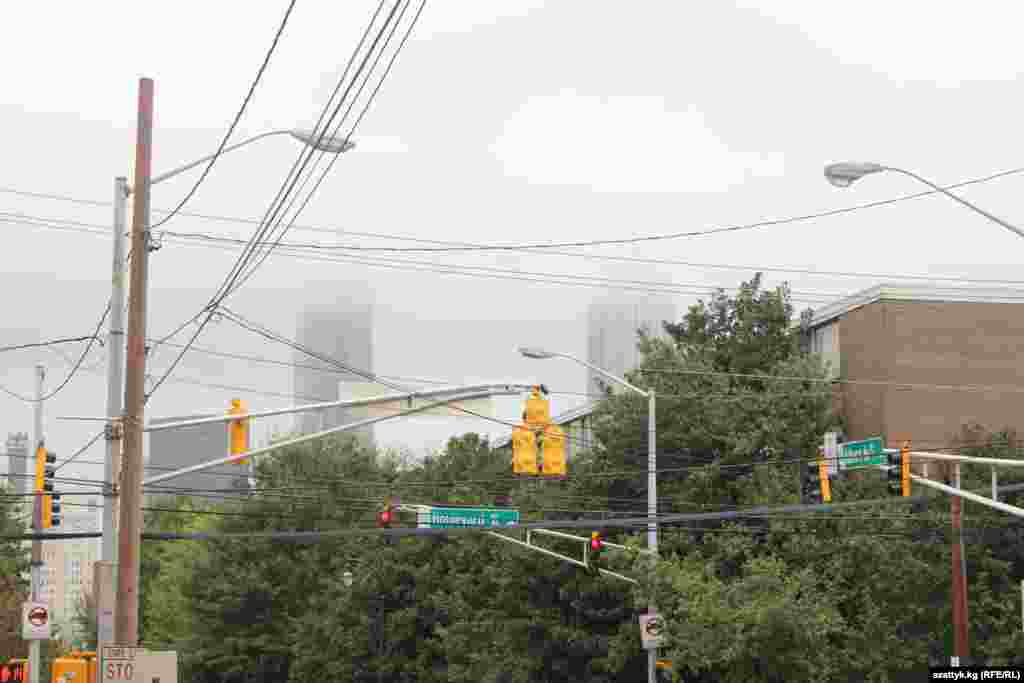 Отсюда рукой подать до даунтауна - делового центра города - современной Атланты, которую называют неофициальной столицей Юга Америки за ее экономическую, технологическую и культурную значимость. 