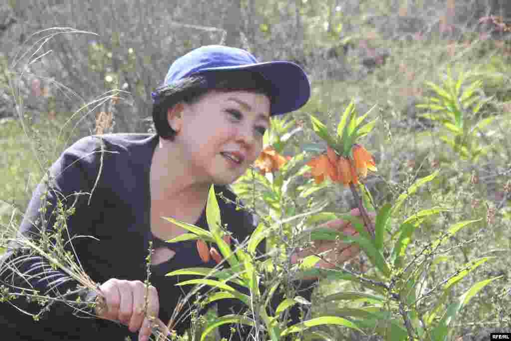 Бүбүкан Досалиева жашоону сүйгөн, жароокер, мээримдүү эне, кесиптеш катары биздин жүрөгүбүздө кала берет.&nbsp;