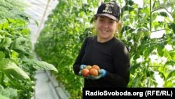 Леся Омельченко, працює на фермі у Фінляндії