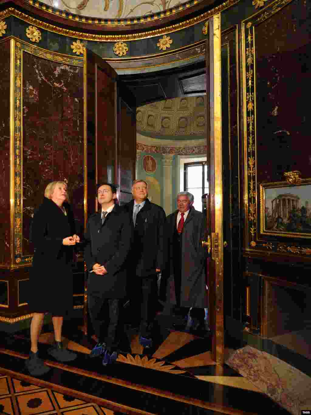 Якунин&nbsp;на открытии Агатовых комнат в Государственном музее-заповеднике "Царское Село"