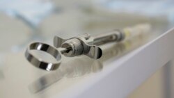 Вакцина против корона за околу 18 месеци