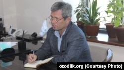 Uzbek journalist Davlatnazar Ruzmetov, aka Davlat Nazar (file photo)