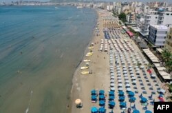 Pamje nga bregdeti i Durrësit.