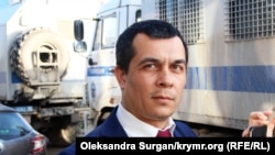 Advokat Emil Kurbedinov, kollaj