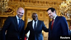 Convorbirile de la Londra din 23 aprilie vor fi găzduite de ministrul de externe britanic, David Lammy (centru), văzut în această fotografie alături de omologii săi francez și american, Jean-Noel Barrot (stânga) și Marco Rubio, cu o săptămâna mai devreme la Paris.