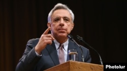 Бывший министр иностранных дел Вардан Осканян 