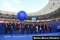 Fotografia e përbashkët e udhëheqësve në samitin paraprak të KPE-së, në Hungari.