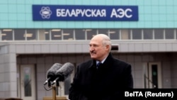 Островец АЭС-інде сөйлеп тұрған Александр Лукашенко. 7 қараша, 2020 жыл.