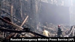 Pompierii sting incendiul de la Crocus Hall