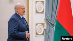 Беларустун авторитардык лидери Александр Лукашенко 6-июлдагы маалымат жыйындын алдында. Минск, 2023-жыл.