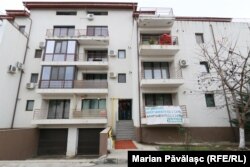 Peste 10.000 de locuințe au fost finalizate anul trecut numai în București. Valoarea lor de piață trece de 600 de milioane de euro. La această sumă, se mai adaugă 10.000 de locuințe din Ilfov, cu o valoare de minimum 300 de milioane de euro.