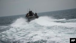 Două dintre țările riverane la Marea Neagră – Rusia și Ucraina – se află în război. Din acest motiv, securitatea regiunii este foarte importantă pentru UE. 