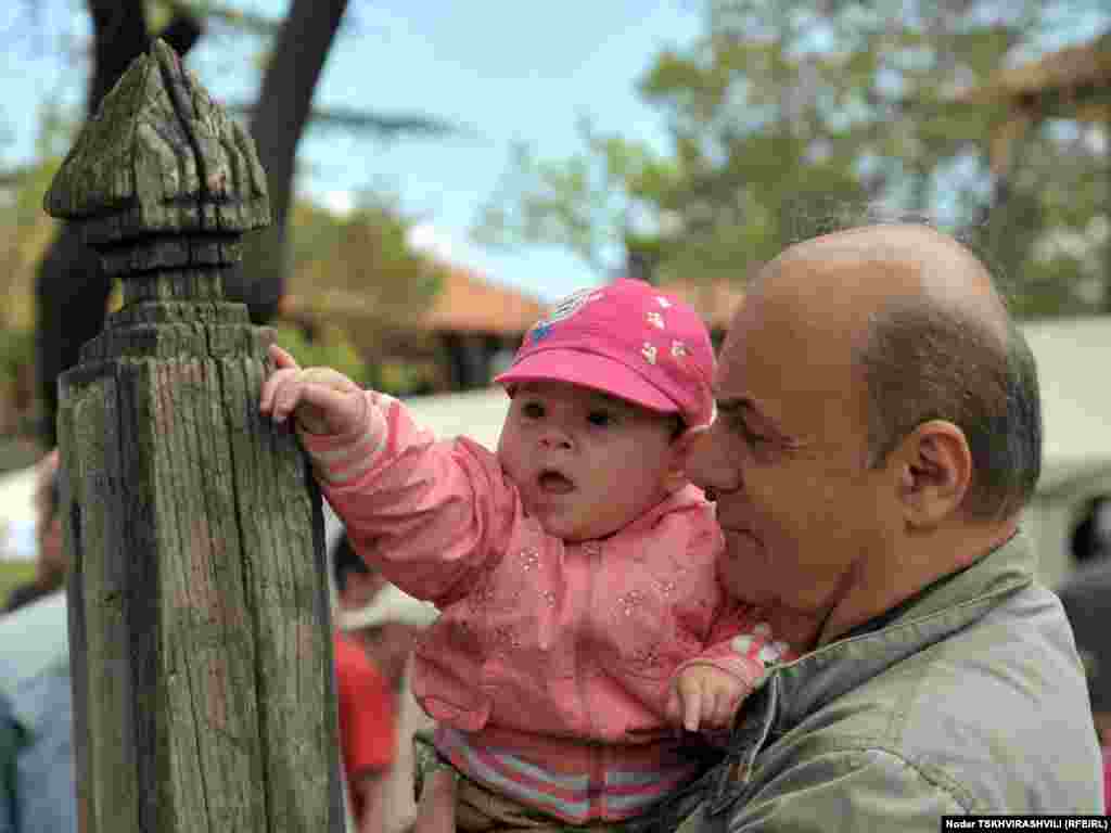"ახალი ღვინის" მოყვარულები - ეთნოგრაფიულ მუზეუმში რიგით მეორე „ახალი ღვინის ფესტივალი“ გამართა „ღვინის კლუბმა“.