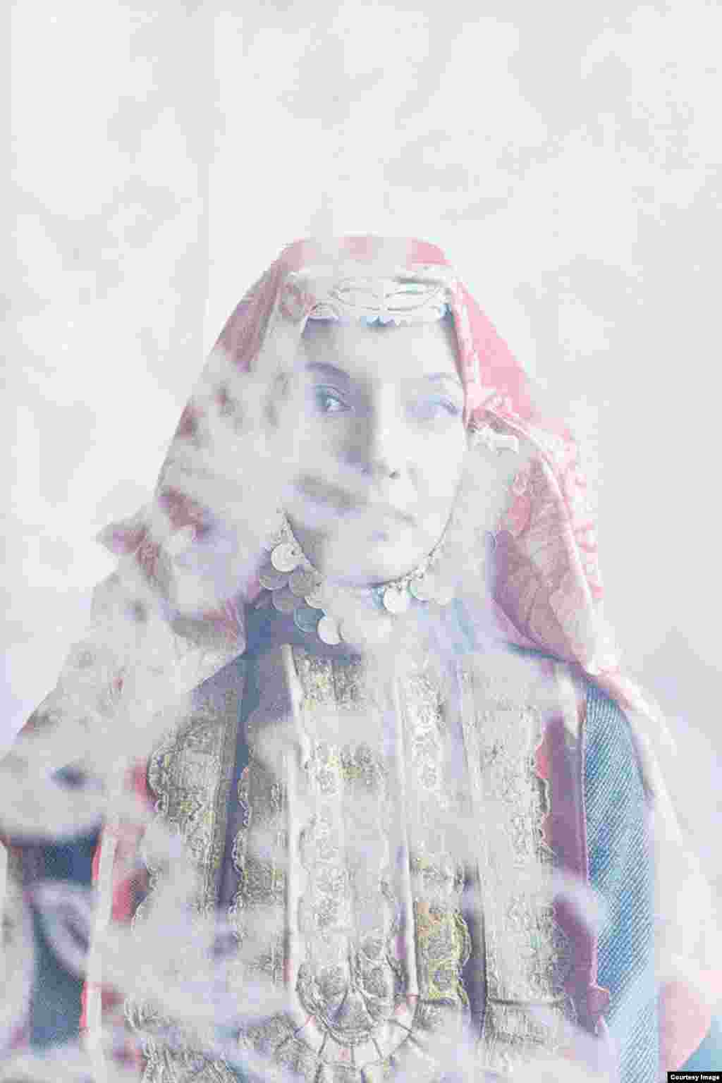 Елена, 31 год:&nbsp; "Моя семья ассимилировалась, и&nbsp;традиции утерялись. Папа у&nbsp;меня наполовину башкир, наполовину &mdash; волжский булгар"