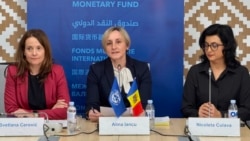 Șefa misiunii FMI, Alina Iancu, împreună cu reprezentanta permanentă a FMI în Moldova, Svetlana Cerović, susțin o conferință de presă la Chișinău, 17 decembrie 2025