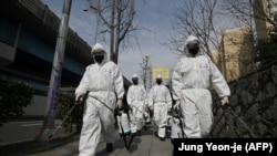 Uvedena je i zabrana održavanja masovnih skupova na period od 30 dana