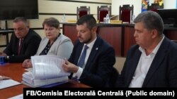 Depunerea actelor de către Partidul Politic Liga Orașelor și Comunelor pentru înregistrarea în cursa parlamentară.