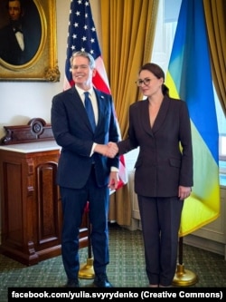 Министр финансов Украины Юлия Свириденко и министр финансов США Скотт Бессент в Вашингтоне в мае 2025 года