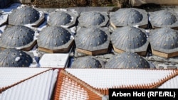 Ndërtesa e Hamamit e fotografuar nga lartë. Ky objekt është ndërtuar në shekullin XV.