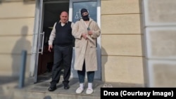 მარიამ სიჭინავა სასამართლოს წინ