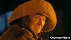 В кадре из фильма "Путь лидера" металлург Нурсултан Назарбаев.