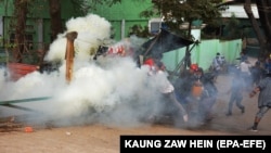 اعتراض کنند‌‌ه‌ها بر کودتای نظامی در میانمار