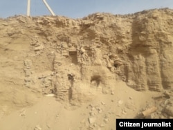 Eski Termizdagi qazib tashlangan yer