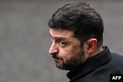 Владимир Зеленский во время визита в Лондон, 8 декабря 2025 года