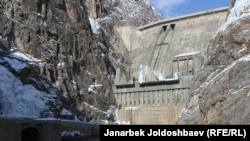 Токтогульское водохранилище.