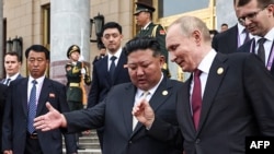 Орусиянын президенти Владимир Путин жана Түндүк Кореянын башчысы Ким Чен Ын, 3-сентябрь 2025-жыл.