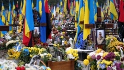 Sve manje grobnih mesta u Lvivu za poginule ukrajinske borce