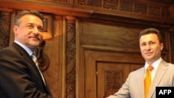 Лидерите на ВМРО ДПМНЕ и СДСМ Никола Груевски и Бранко Црвенковски