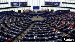 Голосование за ускорение законодательных процессов по законопроекту о кредите Украине состоялось поднятием рук (фото иллюстративное)