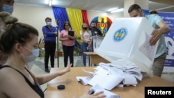 Moldova is preparing for a vote on October 20 that will include a referendum on membership in the European Union. (file photo)