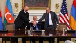 Üçtərəfli bəyannamənin imzalanması.