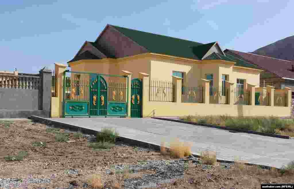 "Haram oba" Balkanabadyň 213-nji kwartalynda ýerleşýär.