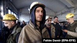 Grevă a minerilor bosniaci, februarie 2021. Tranziția către noi modele energetice creează dificultăți sociale în întreaga regiune. 