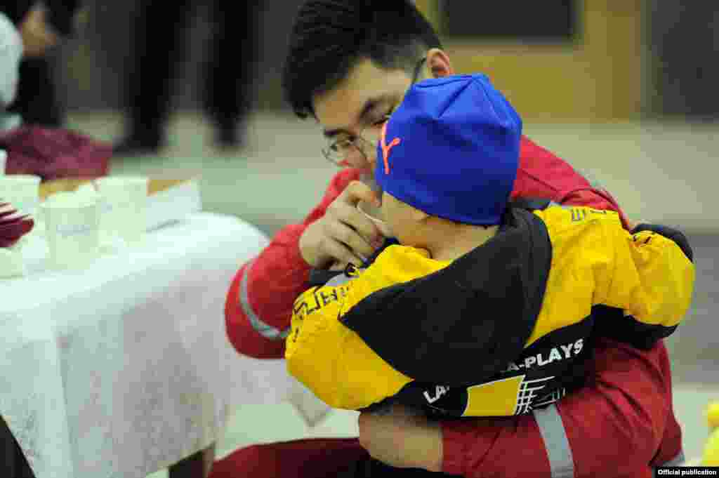 Балдар Иракта калган энелеринин уруксаты менен Кыргызстанга жеткирилди.