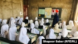 آرشیف - یکی از مکاتب دختران در ولایت هرات
