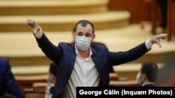 Cu o zi înainte de expirarea termenului-limită, premierul desemnat Nicolae Ciucă a eșuat în a găsi susținere pentru guvernul minoritar PNL-UDMR. Alfred Simonis spune că este exclus ca PSD să voteze cabinetul Ciucă.