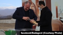 კაფსულის ჩაშვების ცერემონია, გიორგი სალაყაია და ლევან დავითაშვილი