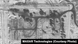 Орус-украин чек арасынын жанында турган Орусиянын аскерлери.