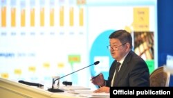 Министрлер кабинетинин төрагасы Акылбек Жапаров.